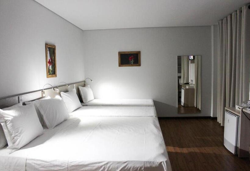 غرفة ديلوكس رباعية, Pousada Casarao Schmidt