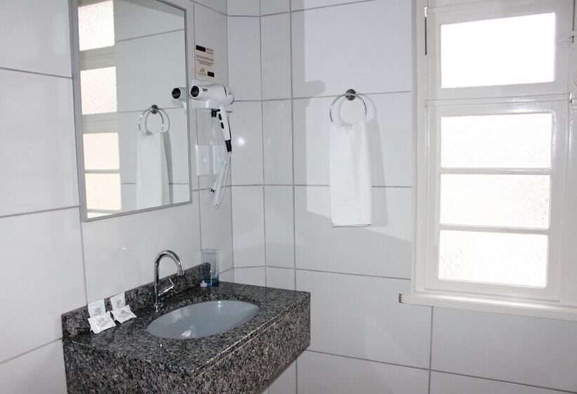 غرفة ديلوكس ثلاثية, Pousada Casarao Schmidt