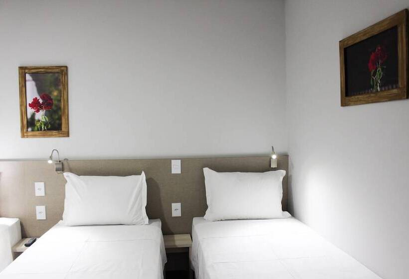 غرفة ديلوكس رباعية, Pousada Casarao Schmidt