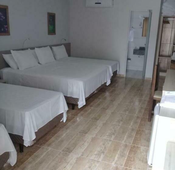 غرفة قياسية رباعية, Pousada Casarao Schmidt