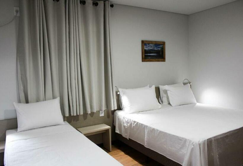 غرفة ديلوكس ثلاثية, Pousada Casarao Schmidt