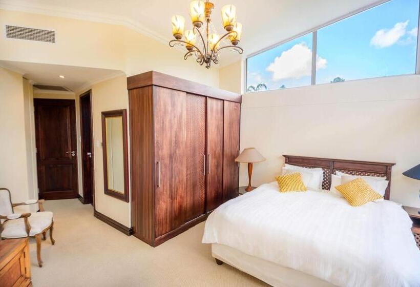 سوئیت جونیور خانوادگی, Mac Atini Guest House