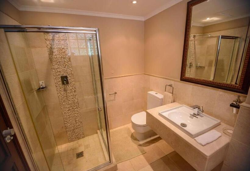 اتاق لوکس, Mac Atini Guest House