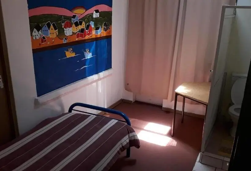 Deluxe Yhden Hengen Huone, Paljas Backpackers