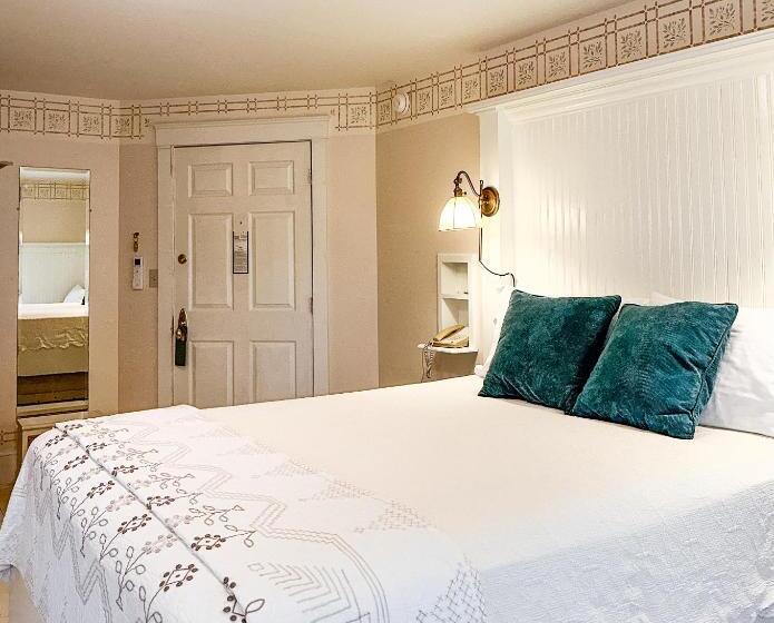 Трехместный Номер Superior, The Charlotte Hotel & Restaurant