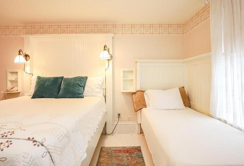 Трехместный Номер Superior, The Charlotte Hotel & Restaurant