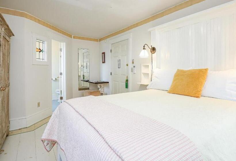 Номер Superior, The Charlotte Hotel & Restaurant