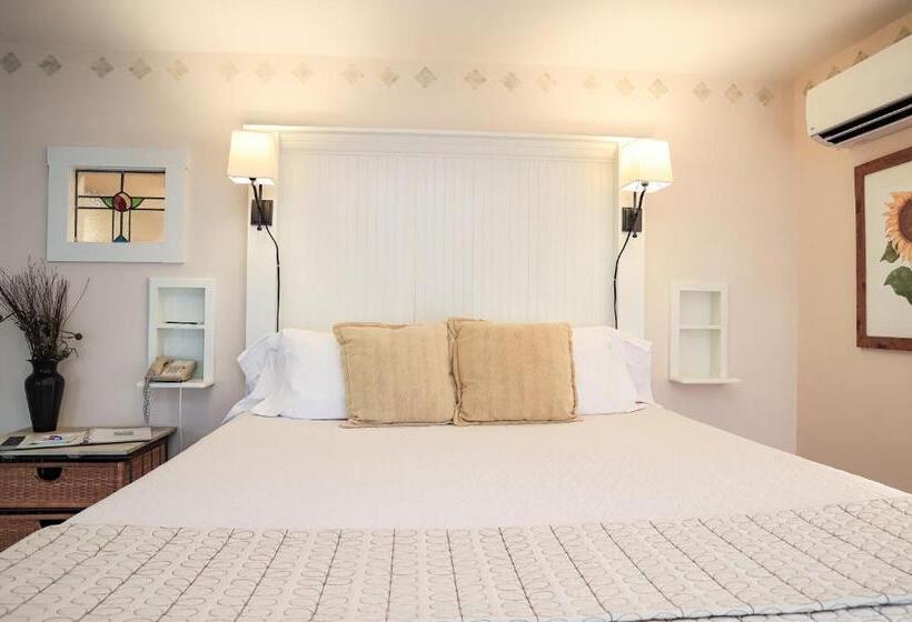 Номер Superior Кровать Кинг, The Charlotte Hotel & Restaurant