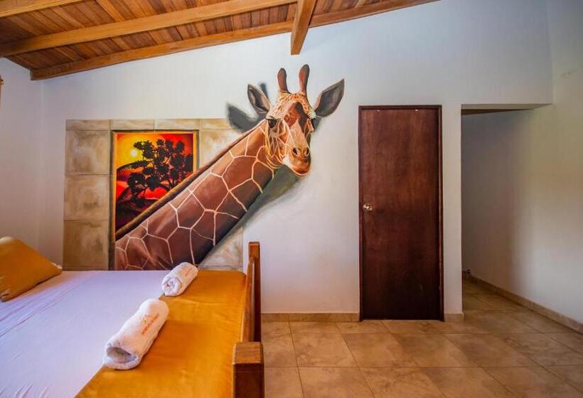 اتاق خانوادگی, San Sebastian Del Tonusco