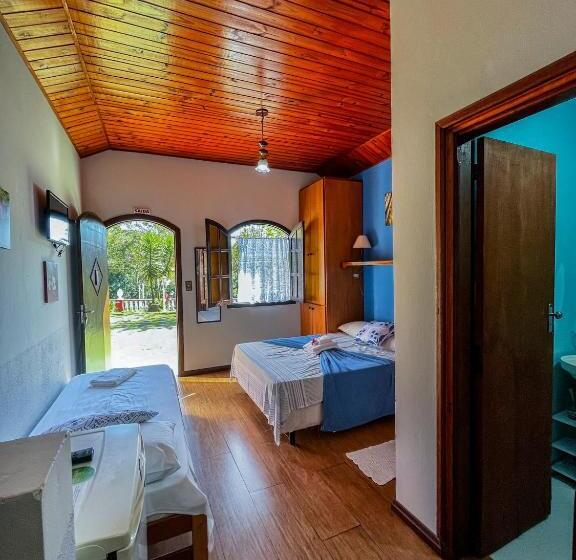 스탠다드 트리플 룸, Pousada Venezia