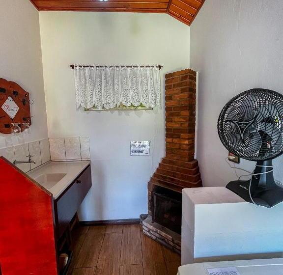 스탠다드 트리플 룸, Pousada Venezia