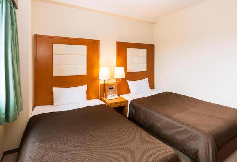 غرفة قياسية, Komagane Premont