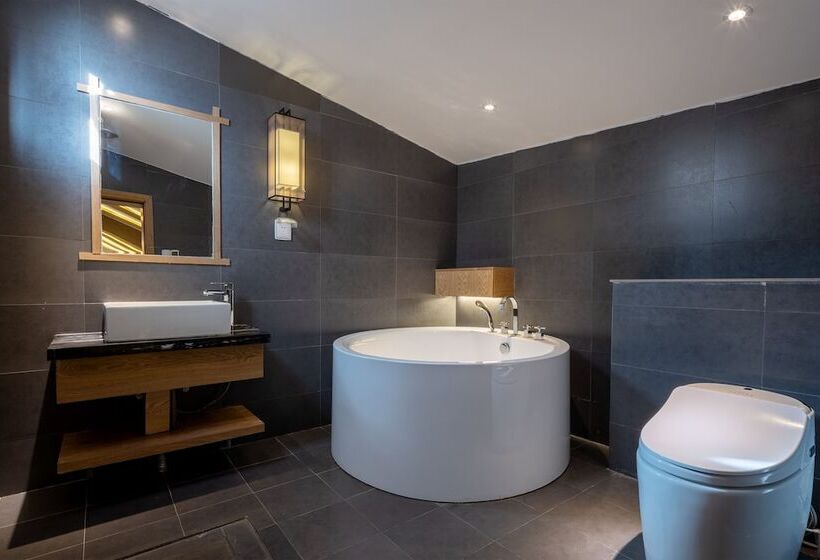 Family Suite, Baiduju