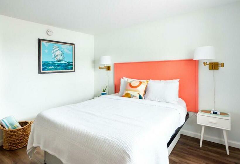 جناح عائلي, Royal Palms Motel