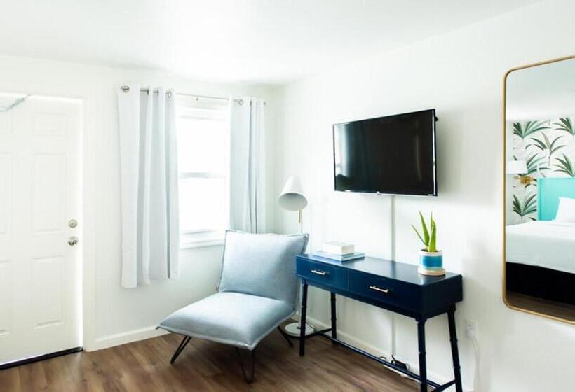 Escritório Deluxe, Royal Palms Motel