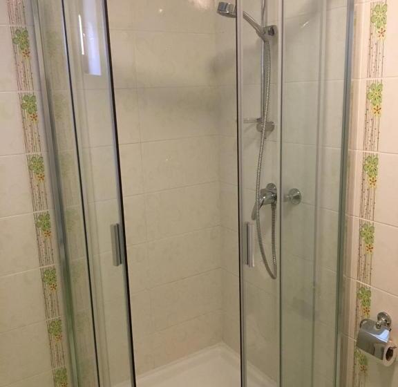 سوییت با چشم‌انداز کوه, Guesthouse Kolo Druziv