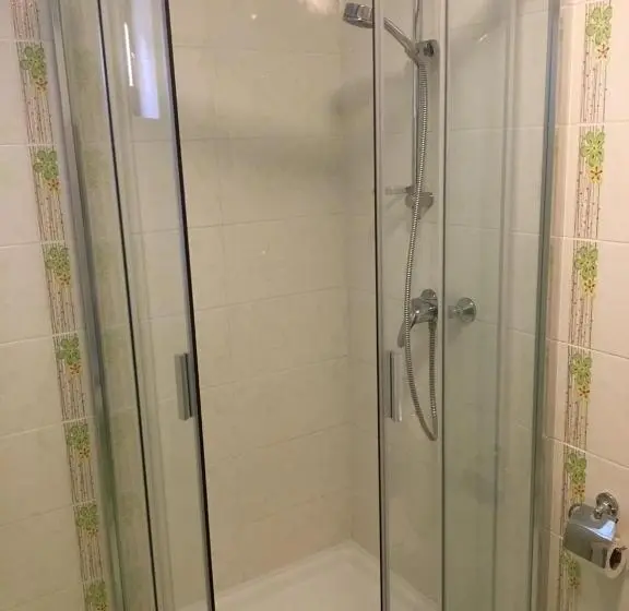 سوییت با چشم‌انداز کوه, Guesthouse Kolo Druziv