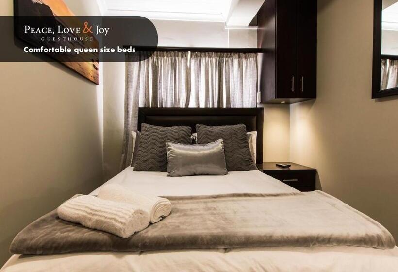 اتاق لوکس, Peace Love And Joy Self Catering Units