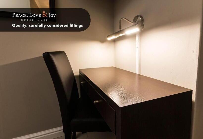 غرفة قياسية, Peace Love And Joy Self Catering Units
