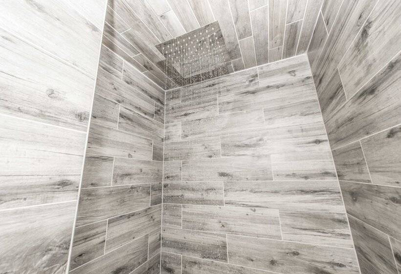 デラックスルーム, Ember Hostel