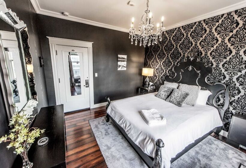 デラックスルーム, Ember Hostel