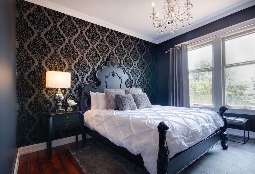 デラックスルーム, Ember Hostel