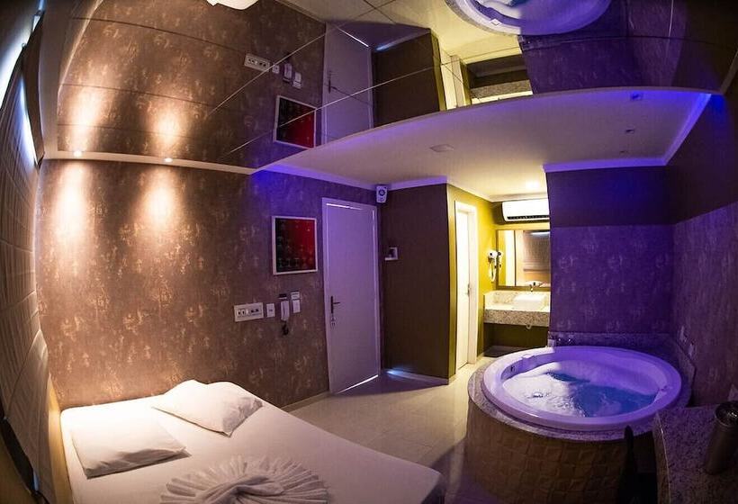 스위트, Motel Paradiso Carazinho Adults Only