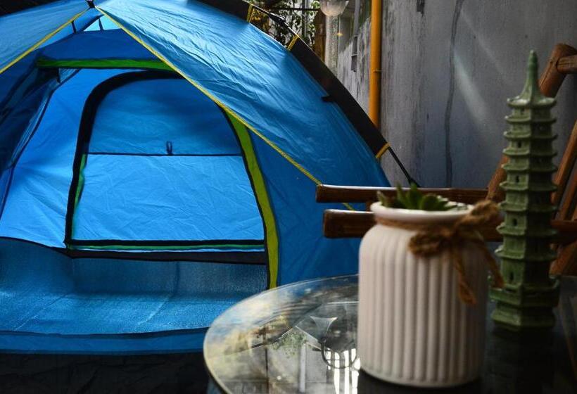 چادر با خدمات رفاهی استاندارد, No. 6 Cuobian Hostel