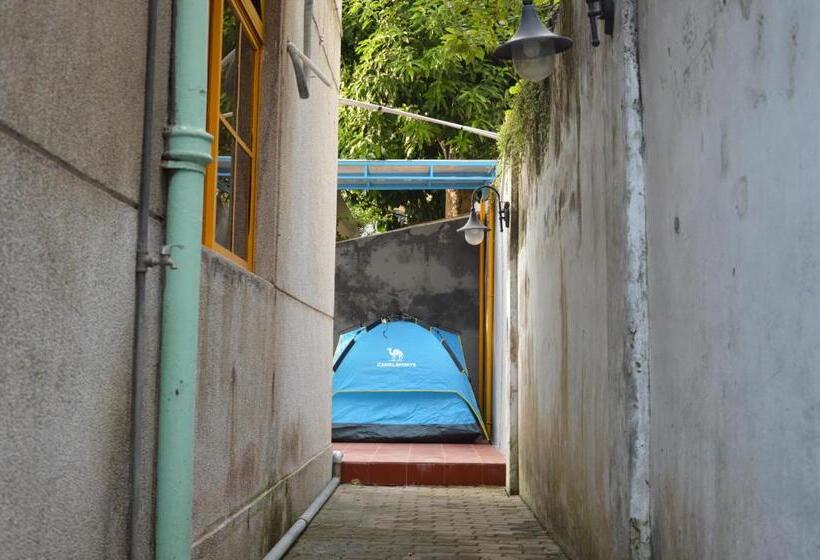 چادر با خدمات رفاهی استاندارد, No. 6 Cuobian Hostel