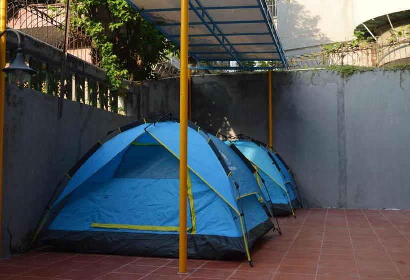 چادر با خدمات رفاهی استاندارد, No. 6 Cuobian Hostel