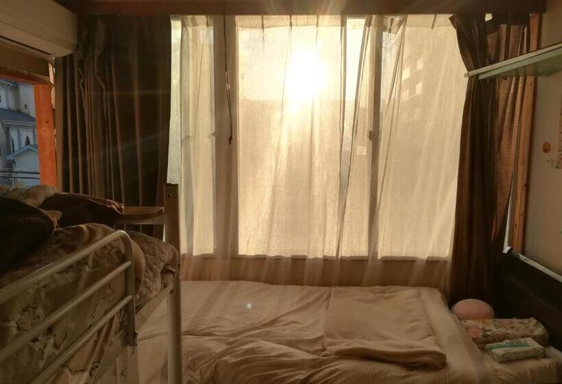 اتاق خانوادگی, Credo Sasebo