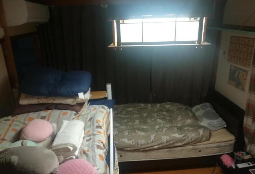 اتاق خانوادگی, Credo Sasebo