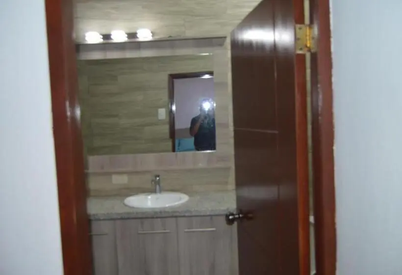 ファミリールーム, Hostal El Naufrago 1