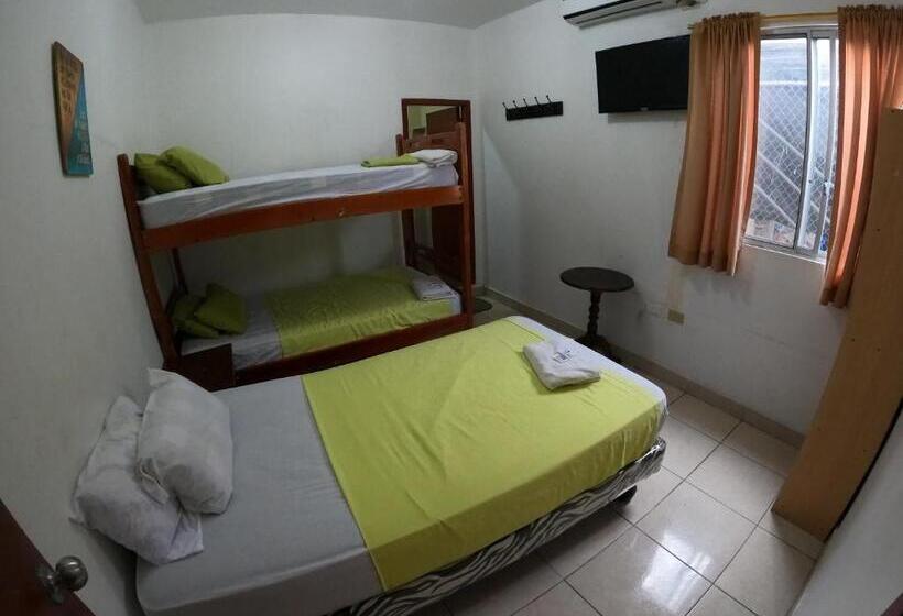 トリプルクラシックルーム, Hostal El Naufrago 1