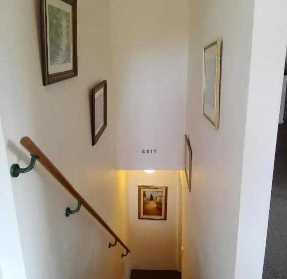 デラックスルーム, Purple Hen Country Lodge
