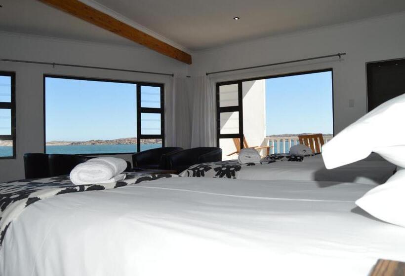 اتاق خانوادگی, The Cormorant House