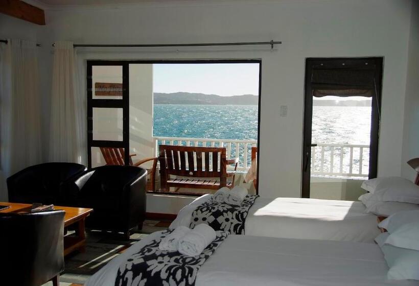 اتاق خانوادگی, The Cormorant House