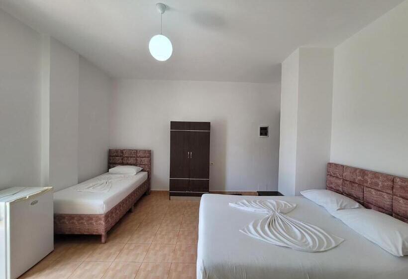 اتاق خانوادگی, Villa Roku