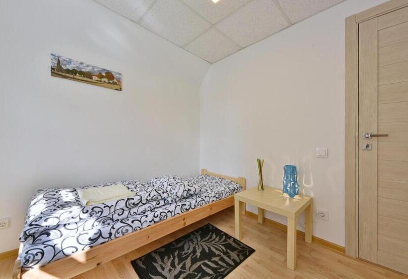 اتاق استاندارد یک تخته با سرویس بهداشتی مشترک, Laisves Avenue Hostel Easy Kaunas