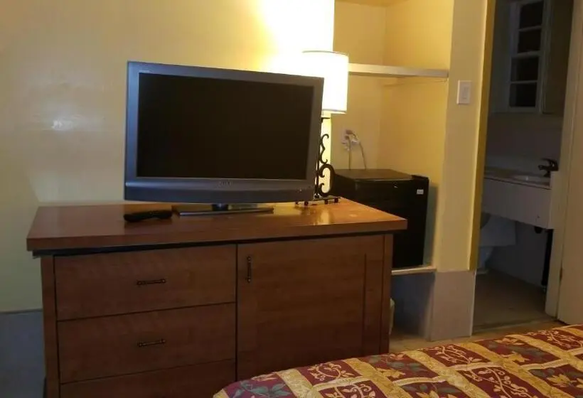 キングサイズベッドのスタンダードルーム, Luxury Inn
