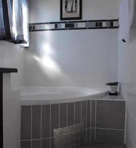 Deluxe-huone, Asante Guest House