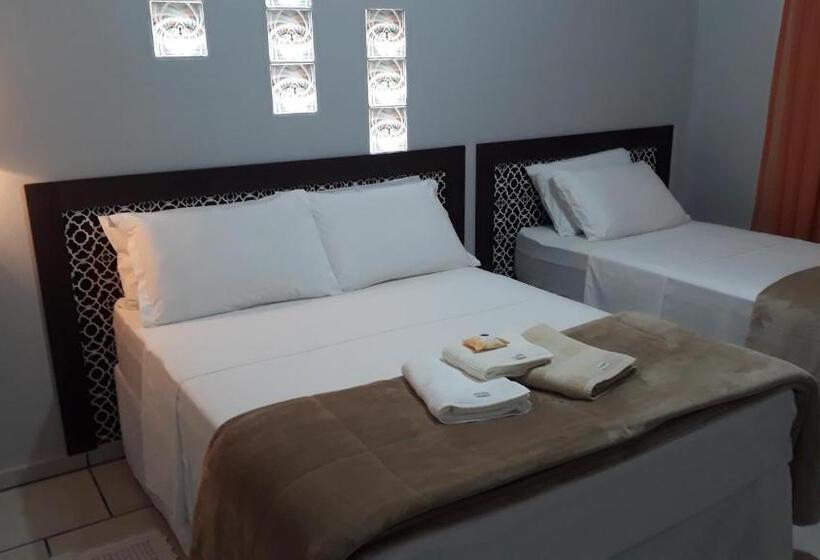 غرفة قياسية ثلاثية, Familien Haus Pousada