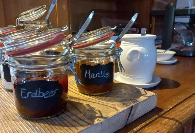 חדר סטנדרט לשלושה, Landhaus Bad Hopfreben