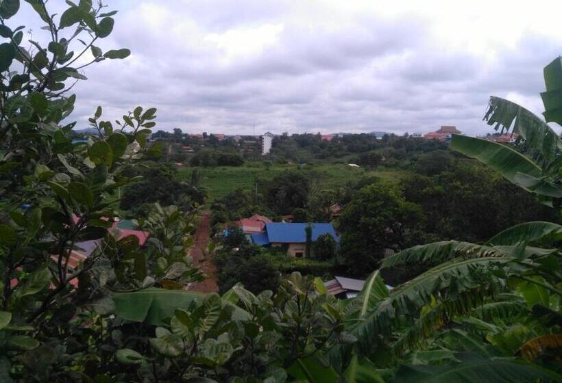 Номер Стандарт, Tree Lodge Banlung