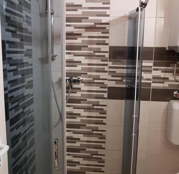 غرفة عائلية مطلّة علي الحديقة, Levendulás Vendégház