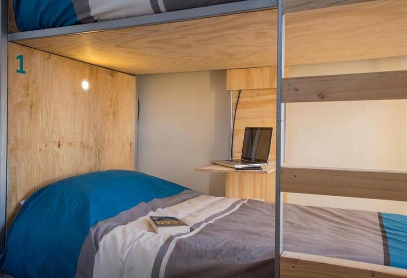 تختخواب در اتاق مشترک, Casa Lastra