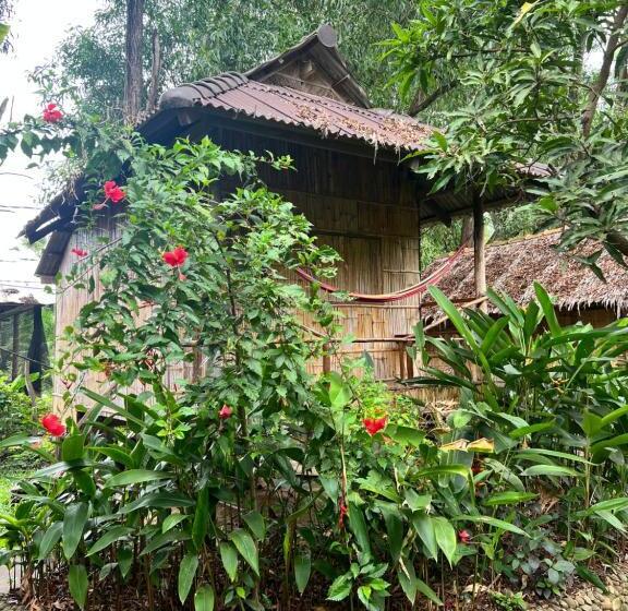 بنجلو قياسى مطلّ علي الحديقة, Devi Kampot Resort At Phum Kampot