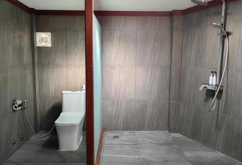 جناح جونيور مزوَّد بتراس, Devi Kampot Resort At Phum Kampot