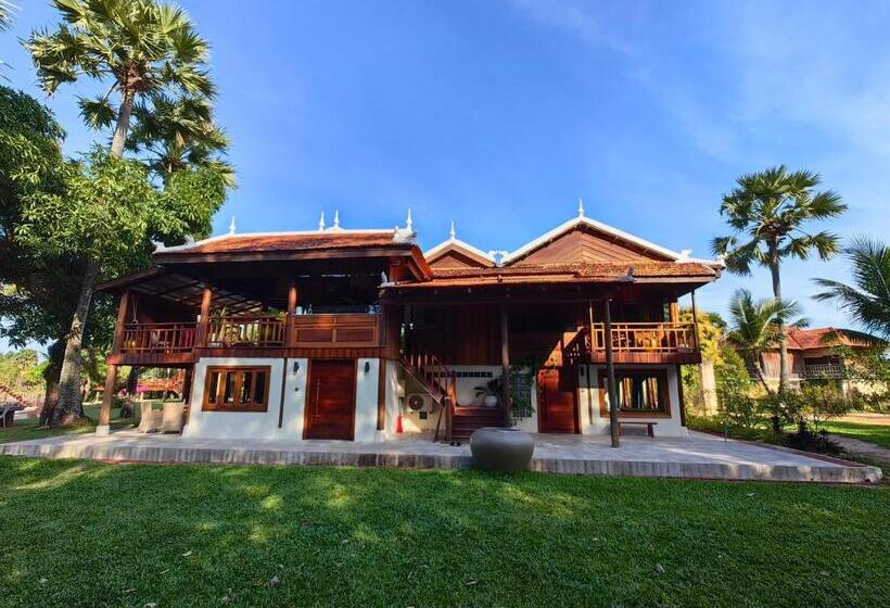 جناح جونيور مزوَّد بحمام سباحة, Devi Kampot Resort At Phum Kampot