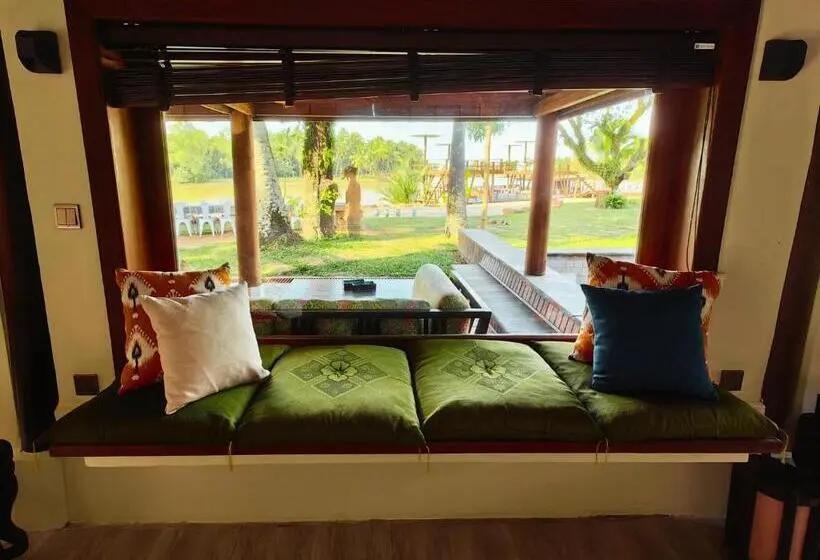سوئیت جونیور با استخر, Devi Kampot Resort At Phum Kampot